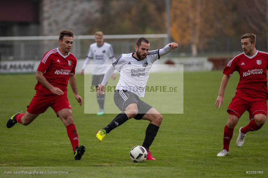 Manuel Römlein, Dominik Höfling, Uli Konrad, 10.11.2018, Landesliga Nordwest, 1. FC Geesdorf, TSV Karlburg - Bild-ID: 2235780