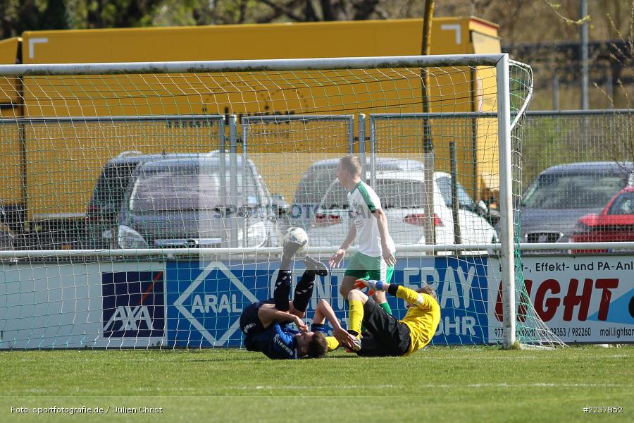 Simon Landsfried, Kai Belz, Kai Schlessmann, 07.04.2019, Bezirksliga West, TSV Üttingen, FV Karlstadt - Bild-ID: 2237852 Simon Landsfried, Kai Belz, Kai Schlessmann, 07.04.2019, Bezirksliga West, TSV Üttingen, FV Karlstadt - Bild-ID: 2237852