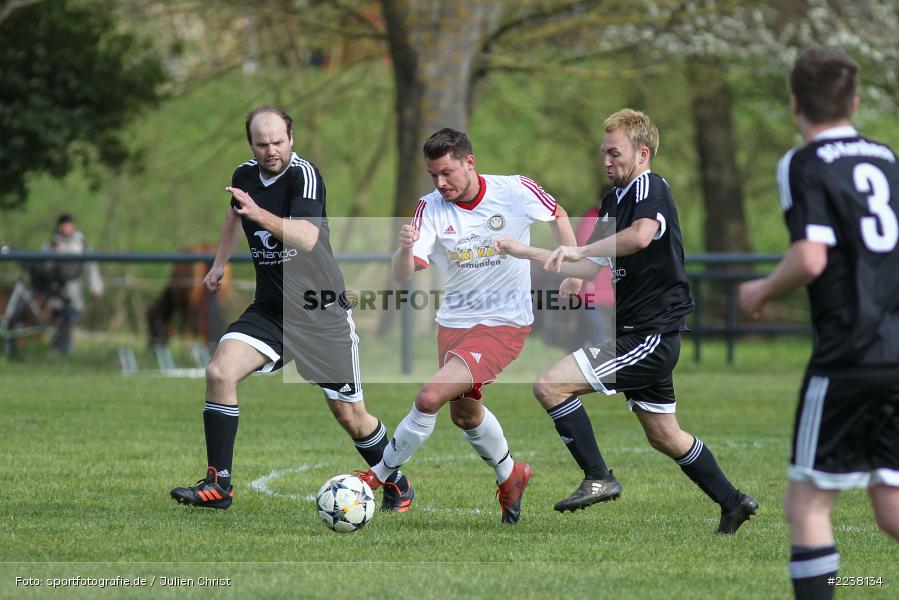Michael Brust, David Amtmann, Bastian Schmitt, Kreisklasse Würzburg, 14.04.2019, SG Burgsinn, FC Karsbach - Bild-ID: 2238134 Michael Brust, David Amtmann, Bastian Schmitt, Kreisklasse Würzburg, 14.04.2019, SG Burgsinn, FC Karsbach - Bild-ID: 2238134