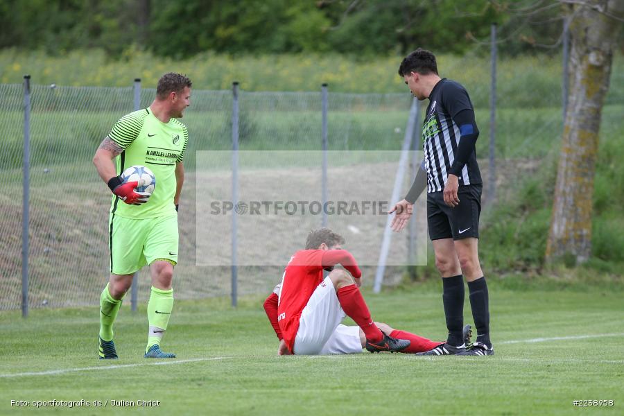 Nicolai Zull, Julian Mehling, Peter Sprung, Bezirksliga Ufr. West, 05.05.2019, SV Vatan Spor Aschaffenburg, TSV Retzbach - Bild-ID: 2238958