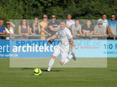 Fotos von TSV Karlburg - Würzburger FV auf sportfotografie.de