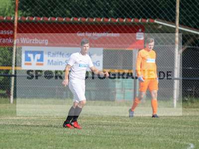 Fotos von FC Karsbach - BSC Aura auf sportfotografie.de