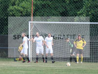 Fotos von FC Karsbach - BSC Aura auf sportfotografie.de