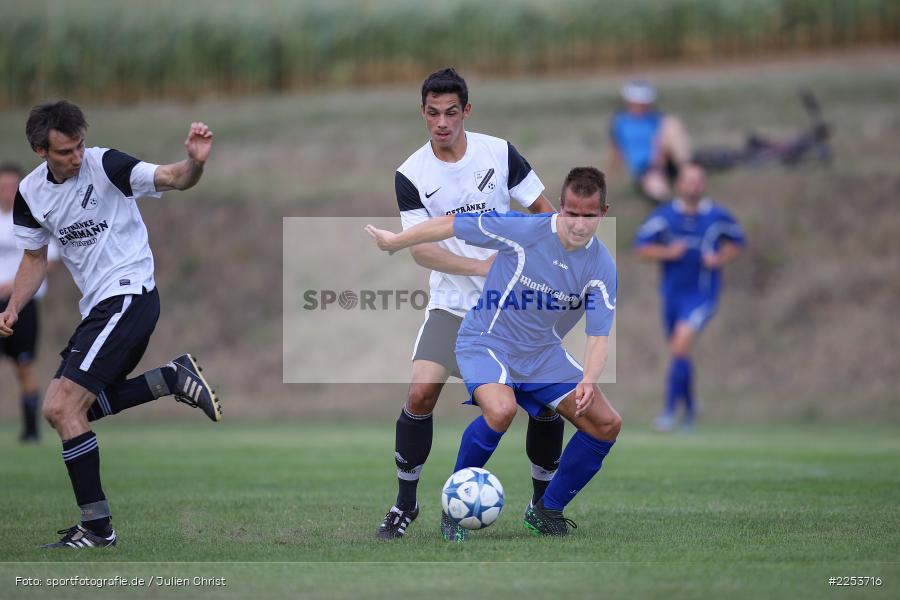 Lukas Höfling, Florian Dörr, Samuel Volk, 18.08.2019, Kreisliga Würzburg, FV Steinfeld/Hausen-Rohrbach, TSV Duttenbrunn - Bild-ID: 2253716
