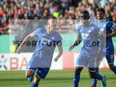 Fotos von FC Würzburger Kickers - TSG 1899 Hoffenheim auf sportfotografie.de