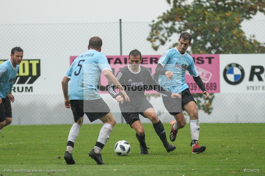 Marco Nitschky, Stefan Straub, Michael Riedel, 06.10.2019, Kreisliga Würzburg, FV 05 Helmstadt, SV Altfeld - Bild-ID: 2266219