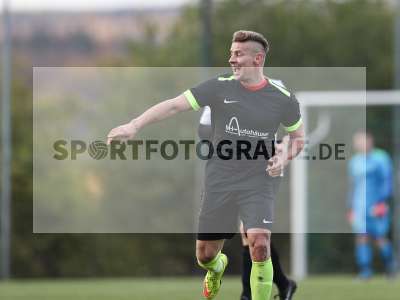 Fotos von FC Wiesenfeld-Halsbach - TSV Karlburg II auf sportfotografie.de