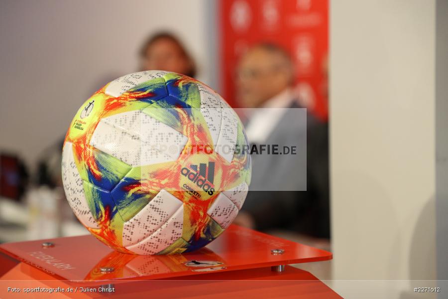 adidas Conext 19, Daniel Sauer, Thorsten Fischer, Felix Magath, 20.01.2020, FLYERALARM Würzburg, Pressekonferenz FLYERALARM Global Soccer - Bild-ID: 2271612 adidas Conext 19, Daniel Sauer, Thorsten Fischer, Felix Magath, 20.01.2020, FLYERALARM Würzburg, Pressekonferenz FLYERALARM Global Soccer - Bild-ID: 2271612
