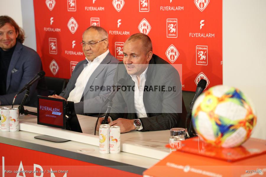 Daniel Sauer, Thorsten Fischer, Felix Magath, 20.01.2020, FLYERALARM Würzburg, Pressekonferenz FLYERALARM Global Soccer - Bild-ID: 2271627