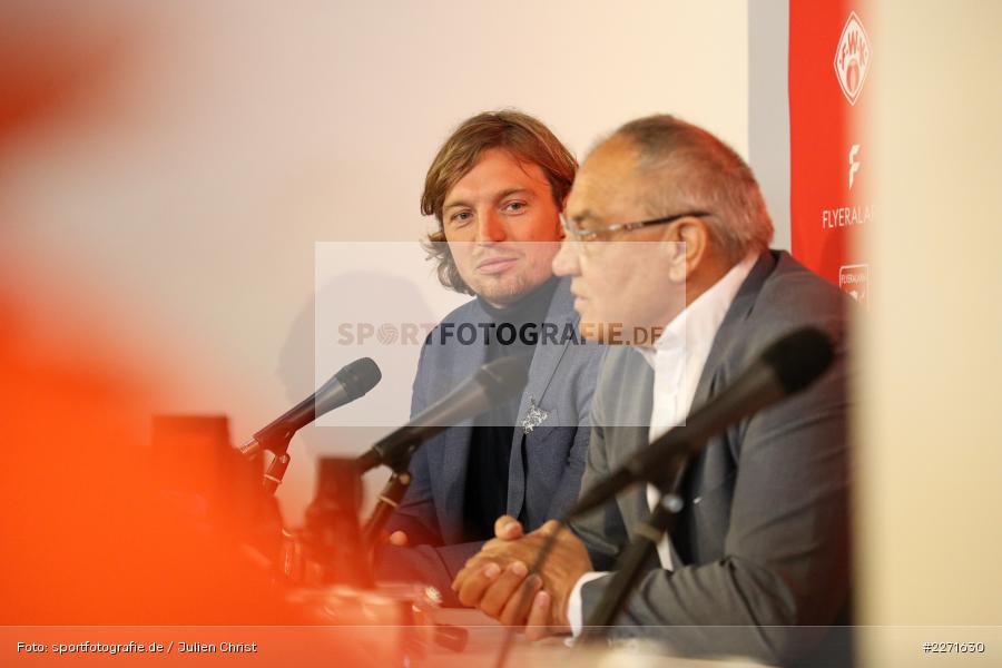 Daniel Sauer, Felix Magath, 20.01.2020, FLYERALARM Würzburg, Pressekonferenz FLYERALARM Global Soccer - Bild-ID: 2271630