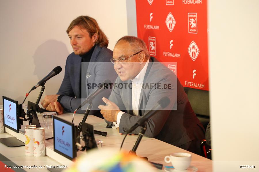 Daniel Sauer, Thorsten Fischer, Felix Magath, 20.01.2020, FLYERALARM Würzburg, Pressekonferenz FLYERALARM Global Soccer - Bild-ID: 2271641