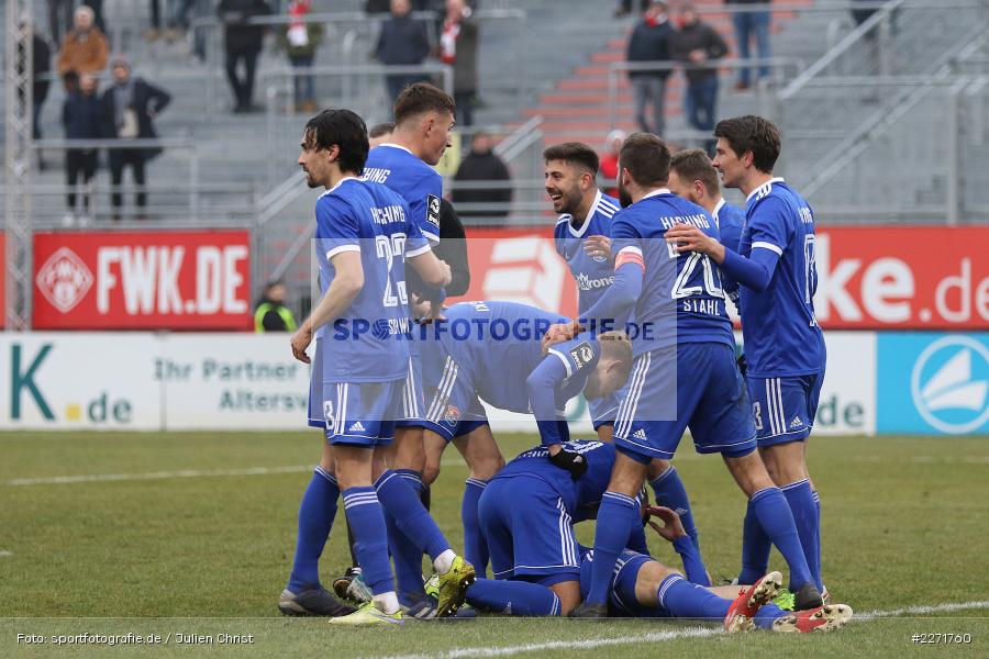 Markus Schwabl, Felix Schroeter, Lucas Hufnagel, FLYERALARM Arena, Wuerzburg, 25.01.2020, DFB, sport, action, Fussball, 3. Liga, SpVgg Unterhaching, FC Wuerzburger Kickers - Bild-ID: 2271760