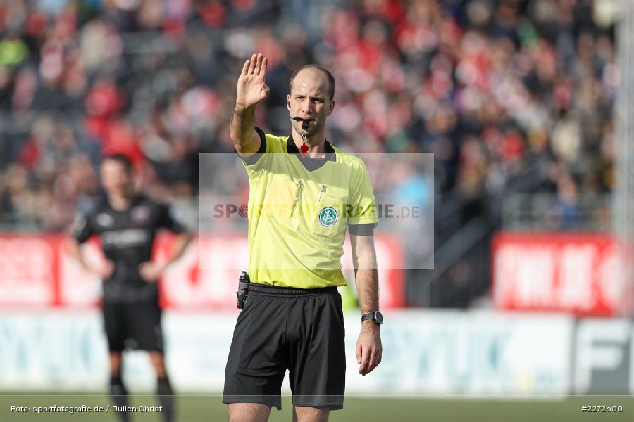 Schiedsrichter, Vechta, Franz Bokop, Soccer, Fussball, DFB, Würzburg, FLYERALARM Arena, 09.02.2020, 3. Liga, FC Ingolstadt 04, FC Würzburger Kickers - Bild-ID: 2272600