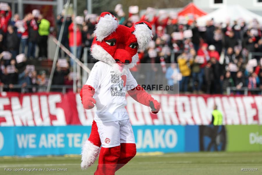 Rote Karte dem Rassismus, Kalle vom Dalle, FLYERALARM Arena, 22.02.2020, 3. Liga, Eintracht Braunschweig, FC Würzburger Kickers - Bild-ID: 2273329 Rote Karte dem Rassismus, Kalle vom Dalle, FLYERALARM Arena, 22.02.2020, 3. Liga, Eintracht Braunschweig, FC Würzburger Kickers - Bild-ID: 2273329