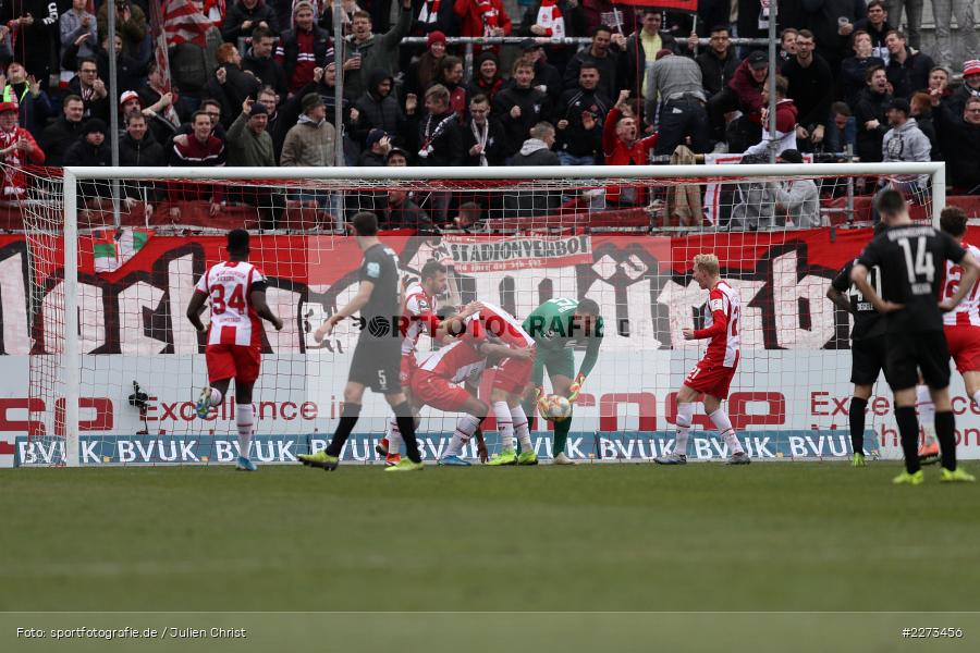 Fabio Kaufmann, Saliou Sané, FLYERALARM Arena, 22.02.2020, 3. Liga, Eintracht Braunschweig, FC Würzburger Kickers - Bild-ID: 2273456 Fabio Kaufmann, Saliou Sané, FLYERALARM Arena, 22.02.2020, 3. Liga, Eintracht Braunschweig, FC Würzburger Kickers - Bild-ID: 2273456