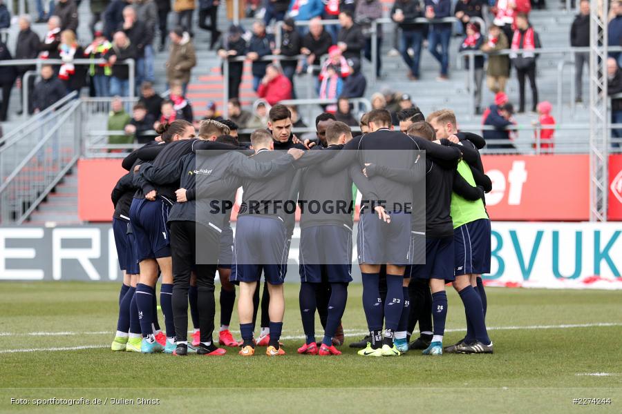 Mannschaftskreis, FLYERALARM Arena, Würzburg, 07.03.2020, DFB, sport, action, Fussball, 3. Liga, SV Waldhof Mannheim, FC Würzburger Kickers - Bild-ID: 2274244