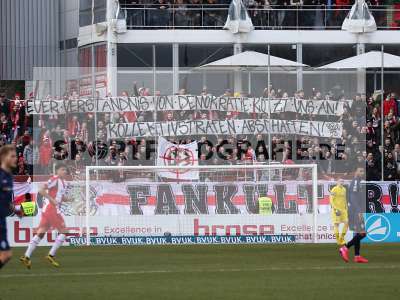 Fotos von FC Würzburger Kickers - SV Waldhof Mannheim auf sportfotografie.de