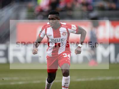 Fotos von FC Würzburger Kickers - SV Waldhof Mannheim auf sportfotografie.de
