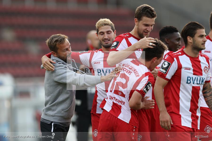 Frank Ronstadt, Simon Rhein, Michael Schiele, Patrick Sontheimer, FLYERALARM Arena, Würzburg, 16.06.2020, DFB, sport, action, Fussball, Juni 2020, 3. Liga, 1. FC Kaiserslautern, FC Würzburger Kickers - Bild-ID: 2275663