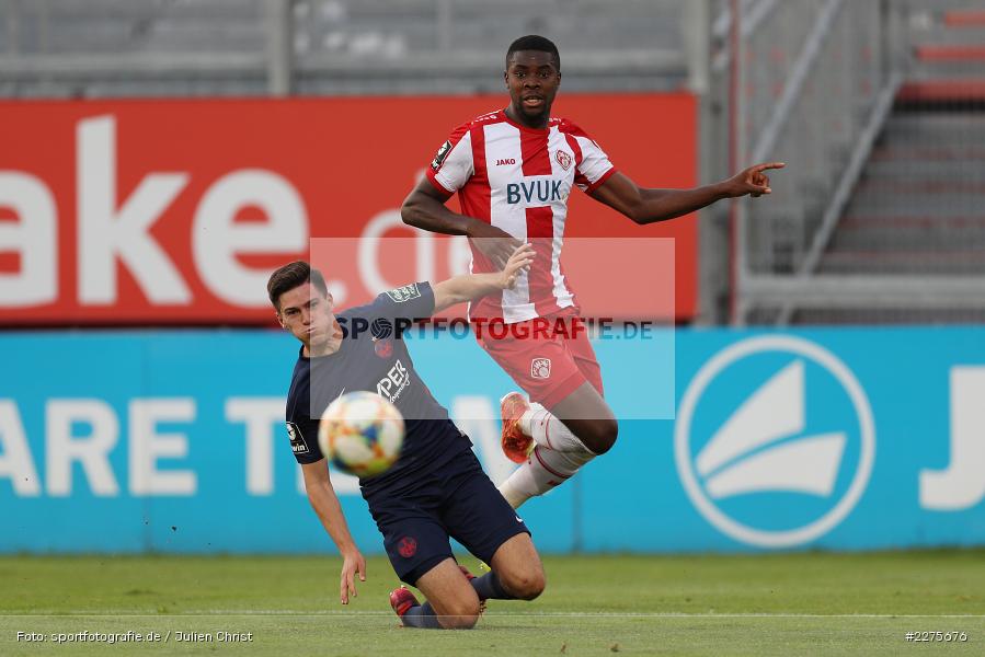 Dominik Schad, Leroy Kwadwo, FLYERALARM Arena, Würzburg, 16.06.2020, DFB, sport, action, Fussball, Juni 2020, 3. Liga, 1. FC Kaiserslautern, FC Würzburger Kickers - Bild-ID: 2275676 Dominik Schad, Leroy Kwadwo, FLYERALARM Arena, Würzburg, 16.06.2020, DFB, sport, action, Fussball, Juni 2020, 3. Liga, 1. FC Kaiserslautern, FC Würzburger Kickers - Bild-ID: 2275676