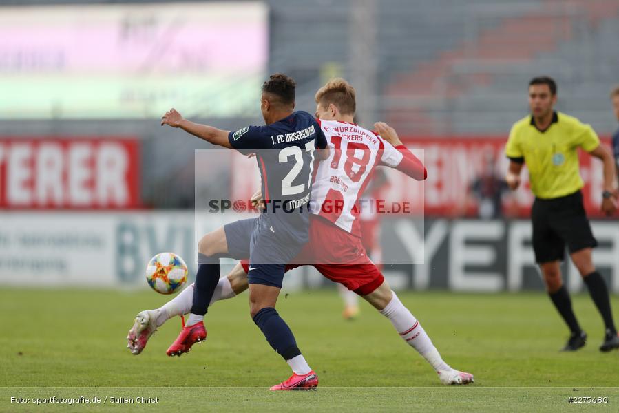 Maximilian Breunig, Mohamed Morabet, FLYERALARM Arena, Würzburg, 16.06.2020, DFB, sport, action, Fussball, Juni 2020, 3. Liga, 1. FC Kaiserslautern, FC Würzburger Kickers - Bild-ID: 2275680