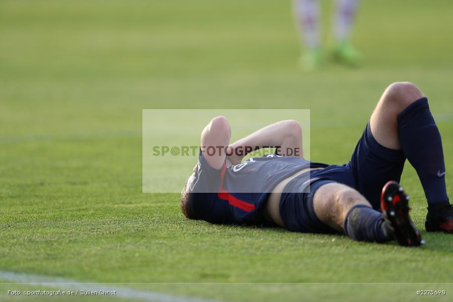 Niederlage, am Boden, Enttäuschung, Frust, Alexander Nandzik, FLYERALARM Arena, Würzburg, 16.06.2020, DFB, sport, action, Fussball, Juni 2020, 3. Liga, 1. FC Kaiserslautern, FC Würzburger Kickers - Bild-ID: 2275698 Niederlage, am Boden, Enttäuschung, Frust, Alexander Nandzik, FLYERALARM Arena, Würzburg, 16.06.2020, DFB, sport, action, Fussball, Juni 2020, 3. Liga, 1. FC Kaiserslautern, FC Würzburger Kickers - Bild-ID: 2275698