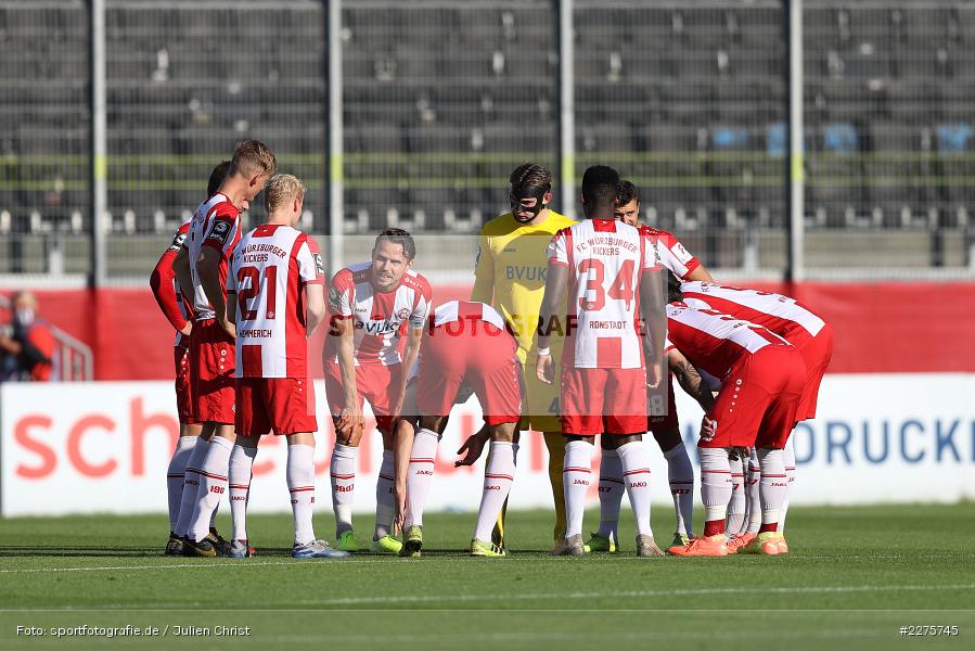 Mannschaftskreis, FLYERALARM Arena, Würzburg, 19.06.2020, DFB, sport, action, Fussball, Juni 2020, 3. Liga, Chemnitzer FC, FC Würzburger Kickers - Bild-ID: 2275745