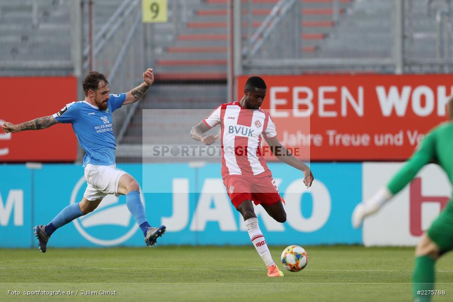 Pascal Itter, Leroy Kwadwo, FLYERALARM Arena, Würzburg, 19.06.2020, DFB, sport, action, Fussball, Juni 2020, 3. Liga, Chemnitzer FC, FC Würzburger Kickers - Bild-ID: 2275788