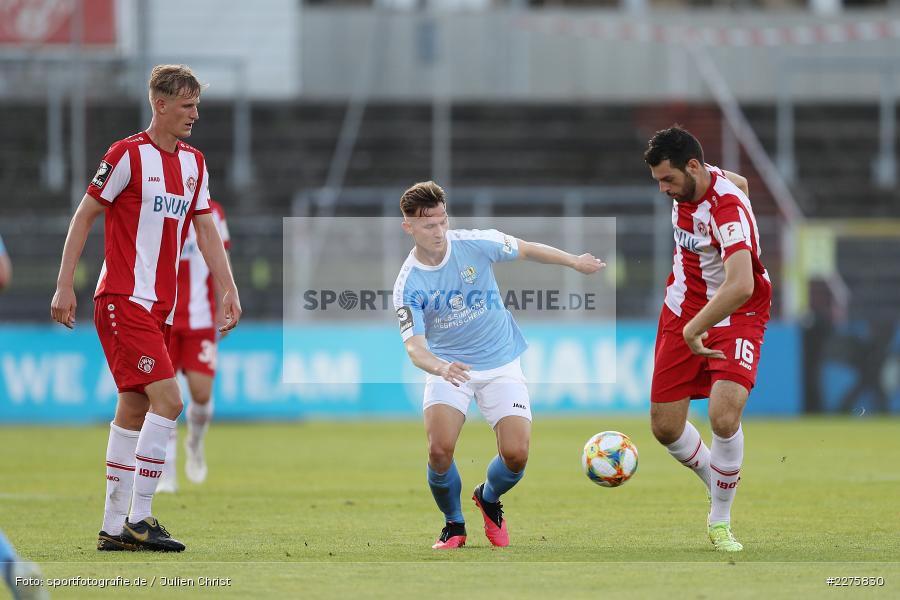 Luca Pfeiffer, Erik Tallig, Niklas Hoffmann, FLYERALARM Arena, Würzburg, 19.06.2020, DFB, sport, action, Fussball, Juni 2020, 3. Liga, Chemnitzer FC, FC Würzburger Kickers - Bild-ID: 2275830 Luca Pfeiffer, Erik Tallig, Niklas Hoffmann, FLYERALARM Arena, Würzburg, 19.06.2020, DFB, sport, action, Fussball, Juni 2020, 3. Liga, Chemnitzer FC, FC Würzburger Kickers - Bild-ID: 2275830