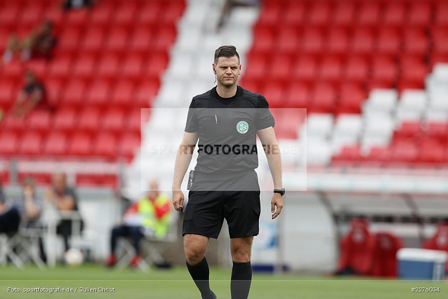 Schiedsrichter, Tobias Schultes, FLYERALARM Arena, Würzburg, 27.06.2020, DFB, sport, action, Fussball, Juni 2020, 3. Liga, FC Hansa Rostock, FC Würzburger Kickers - Bild-ID: 2276034 Schiedsrichter, Tobias Schultes, FLYERALARM Arena, Würzburg, 27.06.2020, DFB, sport, action, Fussball, Juni 2020, 3. Liga, FC Hansa Rostock, FC Würzburger Kickers - Bild-ID: 2276034