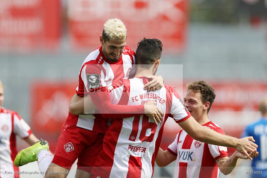 Patrick Sontheimer, Fabio Kaufmann, Luca Pfeiffer, FLYERALARM Arena, Würzburg, 27.06.2020, DFB, sport, action, Fussball, Juni 2020, 3. Liga, FC Hansa Rostock, FC Würzburger Kickers - Bild-ID: 2276053 Patrick Sontheimer, Fabio Kaufmann, Luca Pfeiffer, FLYERALARM Arena, Würzburg, 27.06.2020, DFB, sport, action, Fussball, Juni 2020, 3. Liga, FC Hansa Rostock, FC Würzburger Kickers - Bild-ID: 2276053
