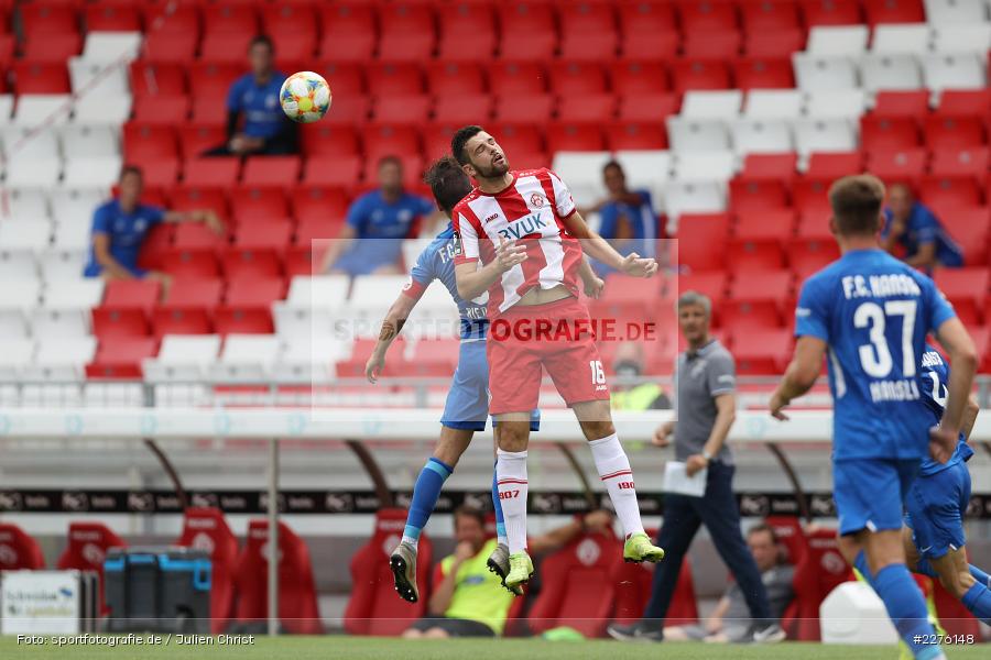 Julian Riedel, Luca Pfeiffer, FLYERALARM Arena, Würzburg, 27.06.2020, DFB, sport, action, Fussball, Juni 2020, 3. Liga, FC Hansa Rostock, FC Würzburger Kickers - Bild-ID: 2276148