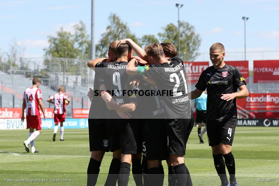 Pascal Sohm, FLYERALARM Arena, Würzburg, 04.07.2020, DFB, sport, action, Fussball, Juli 2020, 3. Liga, Hallescher FC, FC Würzburger Kickers - Bild-ID: 2276177 Pascal Sohm, FLYERALARM Arena, Würzburg, 04.07.2020, DFB, sport, action, Fussball, Juli 2020, 3. Liga, Hallescher FC, FC Würzburger Kickers - Bild-ID: 2276177