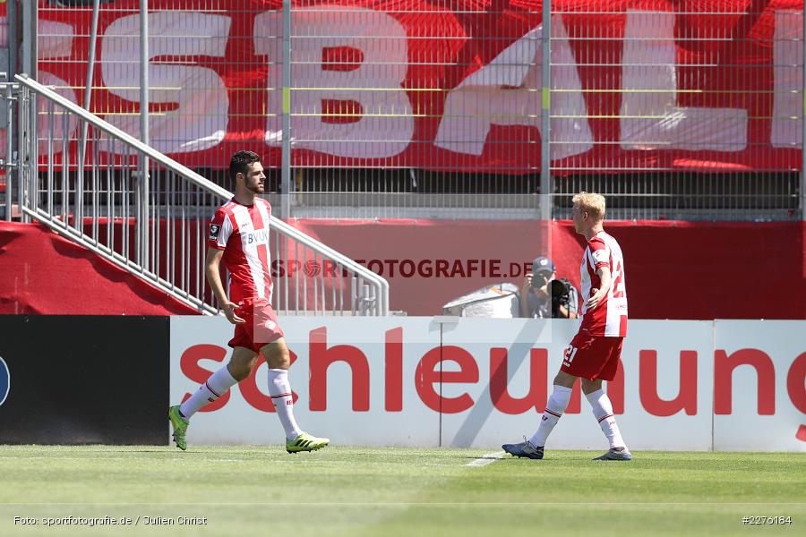 Luke Hemmerich, Luca Pfeiffer, FLYERALARM Arena, Würzburg, 04.07.2020, DFB, sport, action, Fussball, Juli 2020, 3. Liga, Hallescher FC, FC Würzburger Kickers - Bild-ID: 2276184