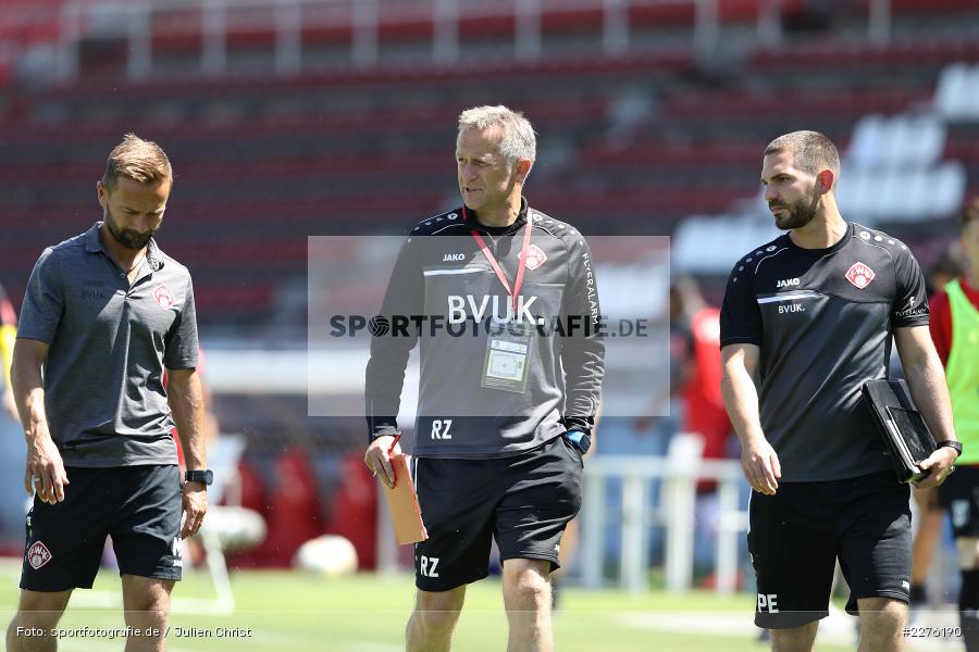 Michael Schiele, Rainer Zietsch, Philipp Eckart, FLYERALARM Arena, Würzburg, 04.07.2020, DFB, sport, action, Fussball, Juli 2020, 3. Liga, Hallescher FC, FC Würzburger Kickers - Bild-ID: 2276190