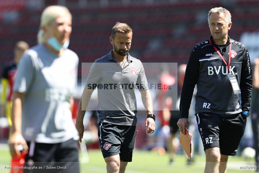 Michael Schiele, Rainer Zietsch, FLYERALARM Arena, Würzburg, 04.07.2020, DFB, sport, action, Fussball, Juli 2020, 3. Liga, Hallescher FC, FC Würzburger Kickers - Bild-ID: 2276191