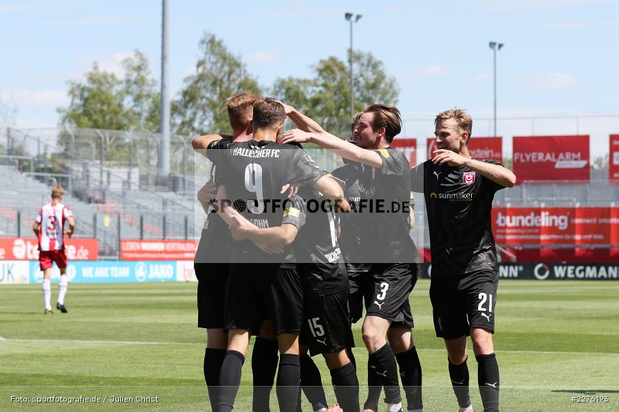 Mathias Fetsch, Pascal Sohm, FLYERALARM Arena, Würzburg, 04.07.2020, DFB, sport, action, Fussball, Juli 2020, 3. Liga, Hallescher FC, FC Würzburger Kickers - Bild-ID: 2276193