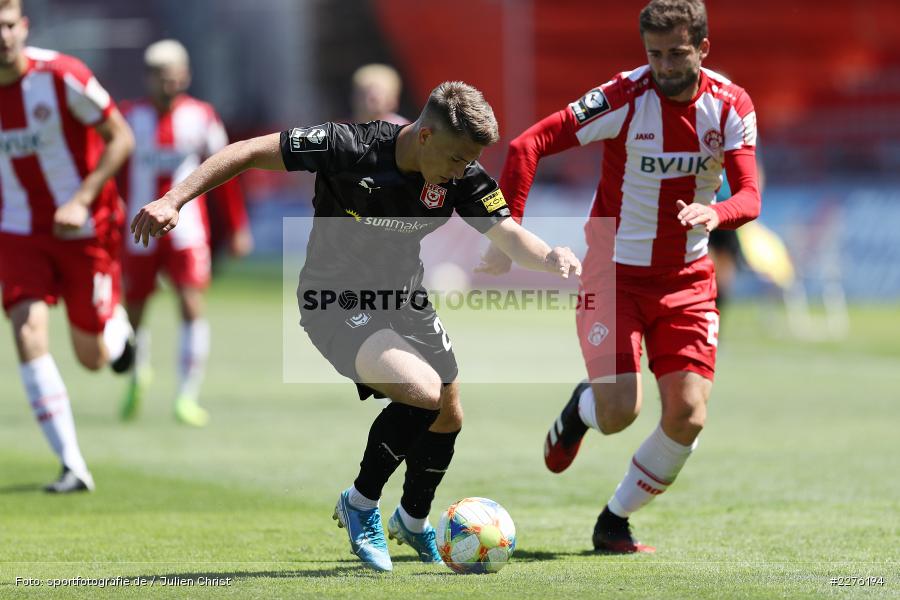 Daniel Hägele, Julian Guttau, FLYERALARM Arena, Würzburg, 04.07.2020, DFB, sport, action, Fussball, Juli 2020, 3. Liga, Hallescher FC, FC Würzburger Kickers - Bild-ID: 2276194