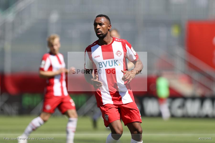 Saliou Sané, FLYERALARM Arena, Würzburg, 04.07.2020, DFB, sport, action, Fussball, Juli 2020, 3. Liga, Hallescher FC, FC Würzburger Kickers - Bild-ID: 2276198