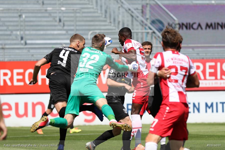 Leroy Kwadwo, Tom Müller, FLYERALARM Arena, Würzburg, 04.07.2020, DFB, sport, action, Fussball, Juli 2020, 3. Liga, Hallescher FC, FC Würzburger Kickers - Bild-ID: 2276207