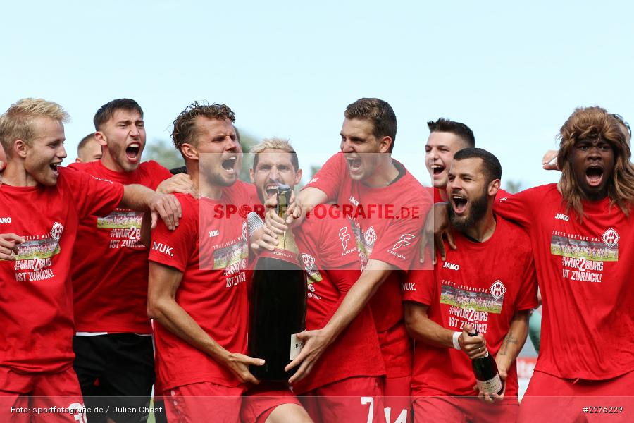 Simon Rhein, Dave Gnaase, Fabio Kaufmann, Hendrik Hansen, Leroy Kwadwo, Sebastian Schuppan, FLYERALARM Arena, Würzburg, 04.07.2020, DFB, sport, action, Fussball, Juli 2020, 3. Liga, Hallescher FC, FC Würzburger Kickers - Bild-ID: 2276229