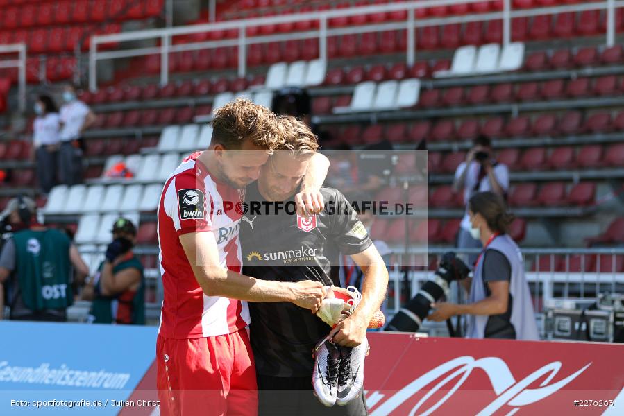 Sebastian Schuppan, Björn Jopek, FLYERALARM Arena, Würzburg, 04.07.2020, DFB, sport, action, Fussball, Juli 2020, 3. Liga, Hallescher FC, FC Würzburger Kickers - Bild-ID: 2276263