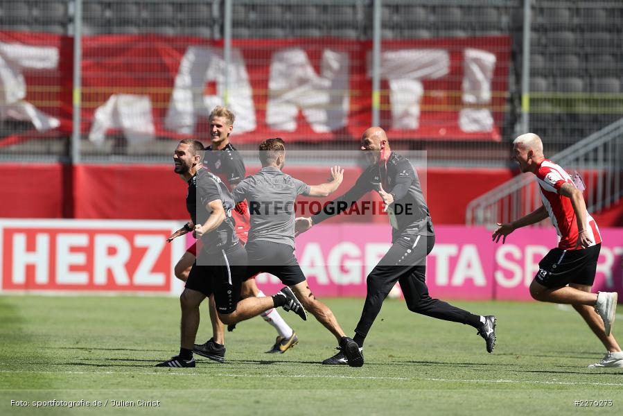Philipp Eckart, Robert Wulnikowski, Michael Schiele, FLYERALARM Arena, Würzburg, 04.07.2020, DFB, sport, action, Fussball, Juli 2020, 3. Liga, Hallescher FC, FC Würzburger Kickers - Bild-ID: 2276273