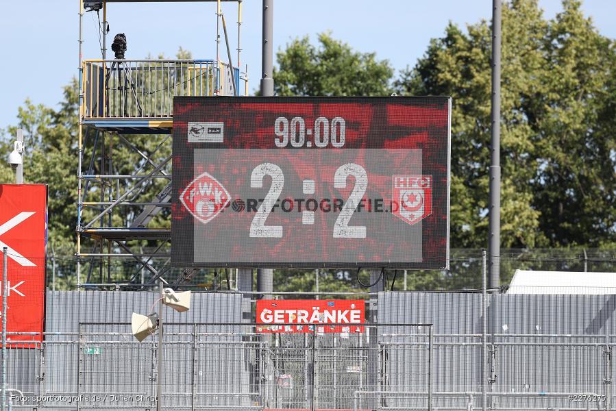 Aufstieg, Abpfiff, 2:2, Anzeigetafel, FLYERALARM Arena, Würzburg, 04.07.2020, DFB, sport, action, Fussball, Juli 2020, 3. Liga, Hallescher FC, FC Würzburger Kickers - Bild-ID: 2276275