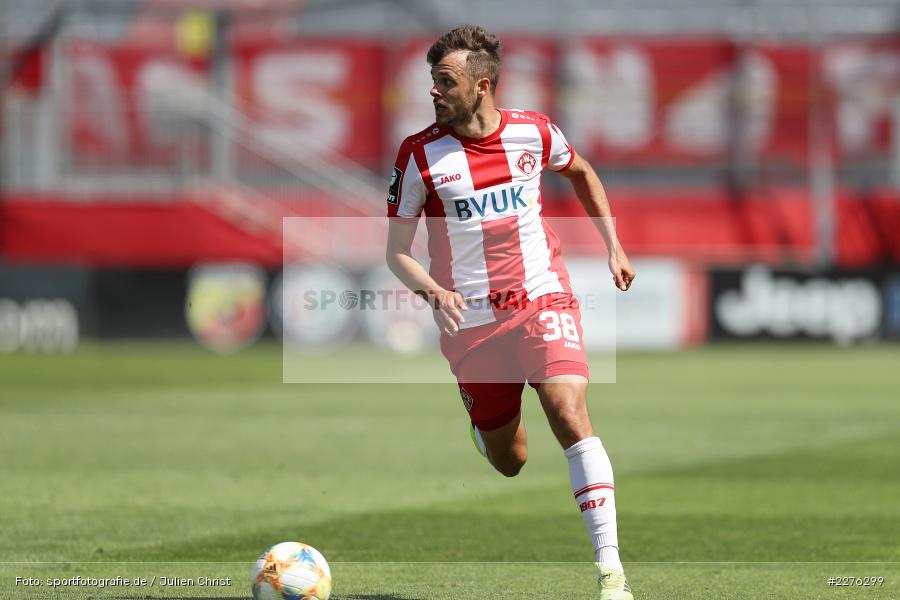 Robert Herrmann, FLYERALARM Arena, Würzburg, 04.07.2020, DFB, sport, action, Fussball, Juli 2020, 3. Liga, Hallescher FC, FC Würzburger Kickers - Bild-ID: 2276299 Robert Herrmann, FLYERALARM Arena, Würzburg, 04.07.2020, DFB, sport, action, Fussball, Juli 2020, 3. Liga, Hallescher FC, FC Würzburger Kickers - Bild-ID: 2276299
