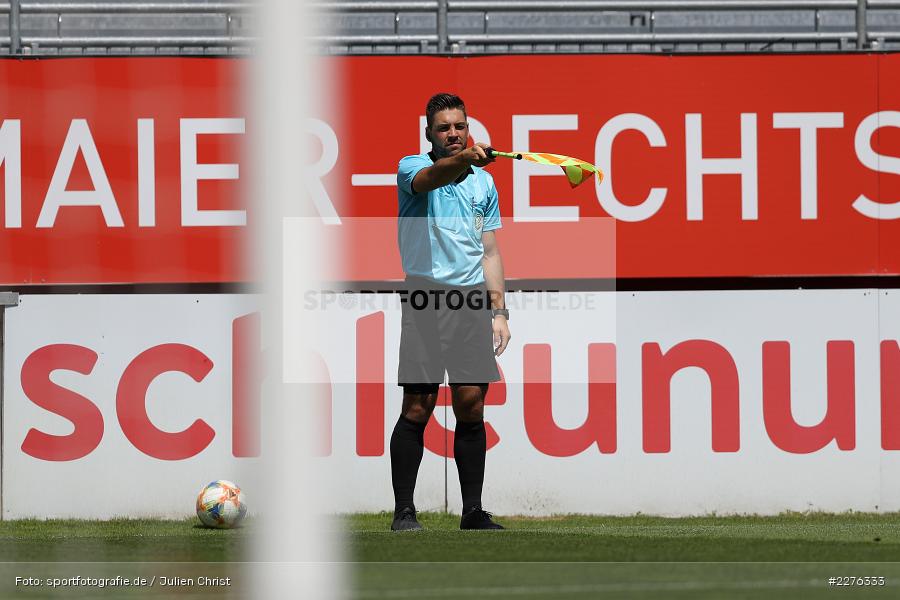 Schiedsrichter, Abseits, Tobias Endriß, FLYERALARM Arena, Würzburg, 04.07.2020, DFB, sport, action, Fussball, Juli 2020, 3. Liga, Hallescher FC, FC Würzburger Kickers - Bild-ID: 2276333