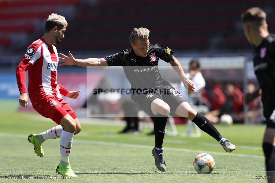 Fabio Kaufmann, Janek Sternberg, FLYERALARM Arena, Würzburg, 04.07.2020, DFB, sport, action, Fussball, Juli 2020, 3. Liga, Hallescher FC, FC Würzburger Kickers - Bild-ID: 2276337