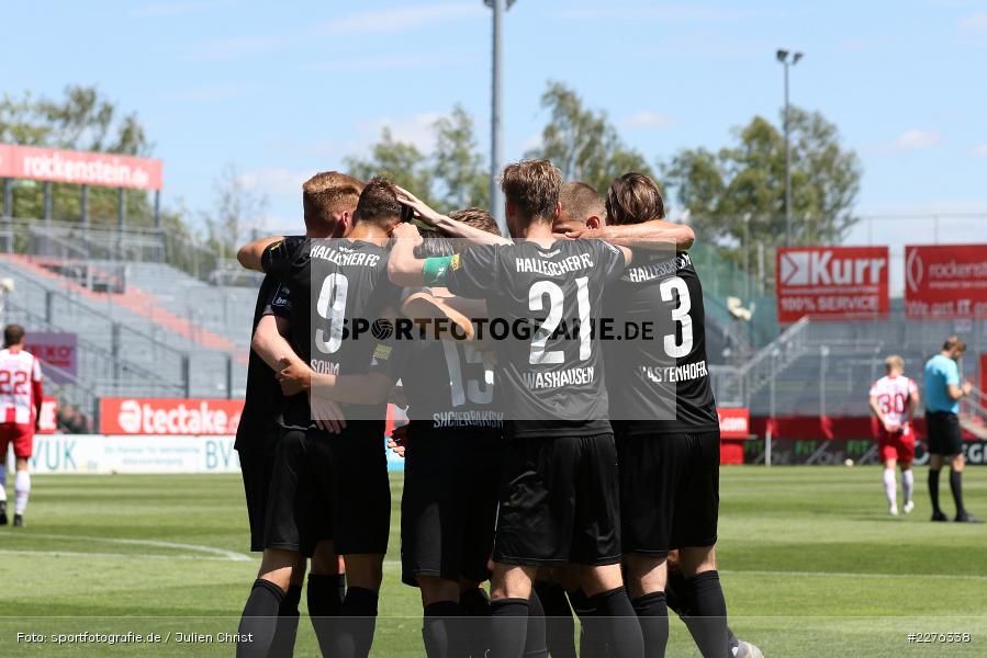Jan Shcherbakovski, Niklas Kastenhofer, Jan Washausen, Torjubel, Pascal Sohm, FLYERALARM Arena, Würzburg, 04.07.2020, DFB, sport, action, Fussball, Juli 2020, 3. Liga, Hallescher FC, FC Würzburger Kickers - Bild-ID: 2276338