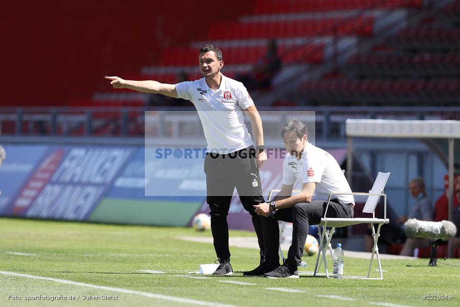 Florian Schnorrenberg, Daniel Ziebig, FLYERALARM Arena, Würzburg, 04.07.2020, DFB, sport, action, Fussball, Juli 2020, 3. Liga, Hallescher FC, FC Würzburger Kickers - Bild-ID: 2276346