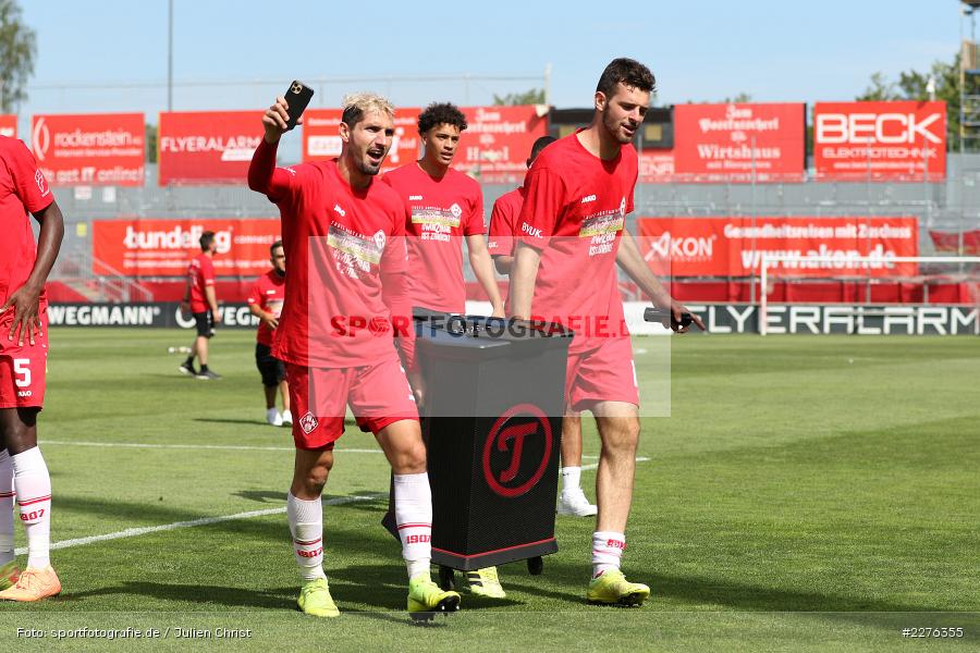 Jonas David, Luca Pfeiffer, Fabio Kaufmann, FLYERALARM Arena, Würzburg, 04.07.2020, DFB, sport, action, Fussball, Juli 2020, 3. Liga, Hallescher FC, FC Würzburger Kickers - Bild-ID: 2276355